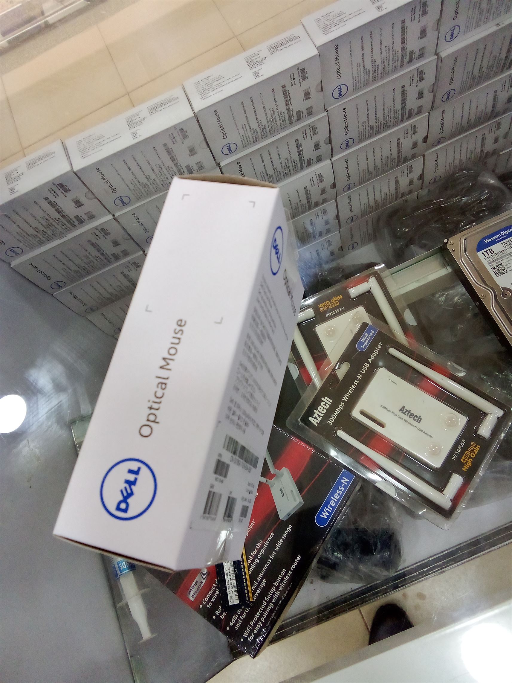 Dell MS116 Wired USB Optical Mouse in Black